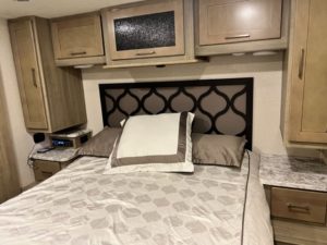 2020 Coachmen Pursuit 29’ Motorhome w/ Super Slide Photo